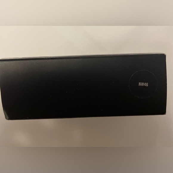 MAC Studio Tech Foundation NW46 BRAND NEW - Picture 7 of 7